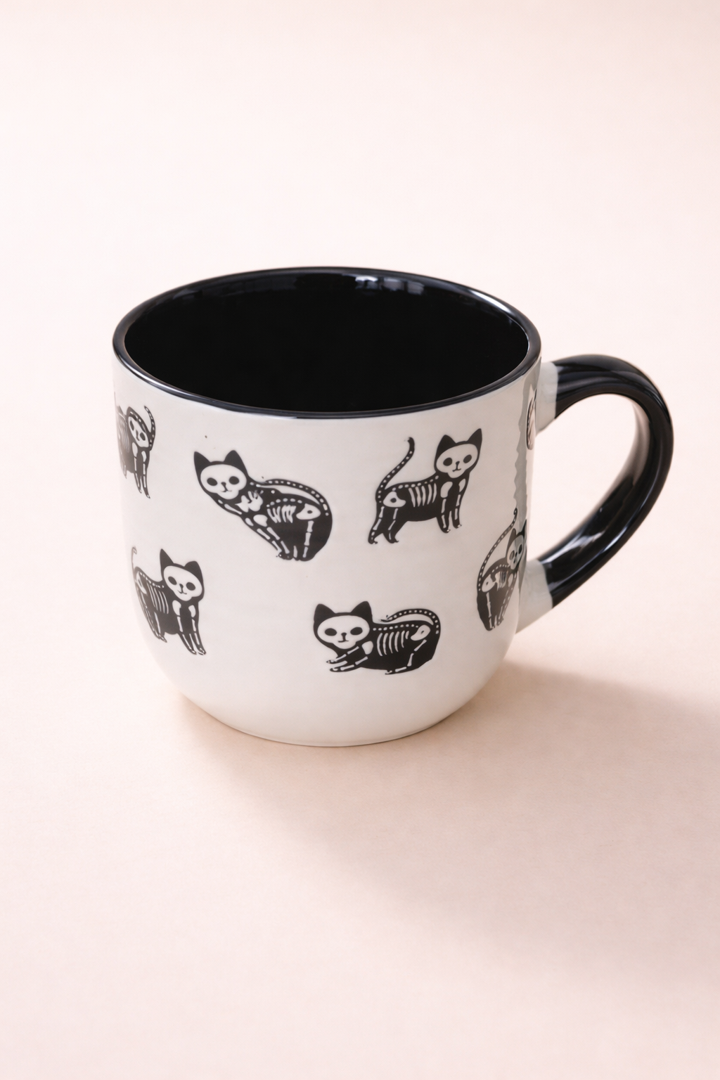 BLACK&WHITE CAT MUG 400 ml